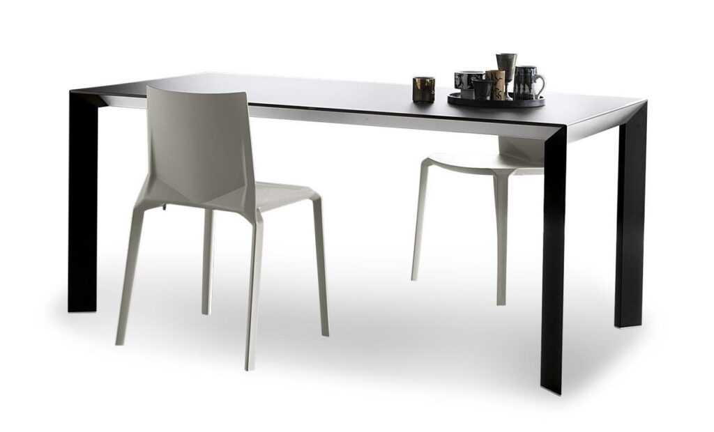 Nori uitschuifbare eetkamertafel "Kristalia"