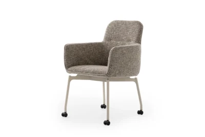 Gyon Tour laag eetkamerstoel met armleuningen "Leolux"